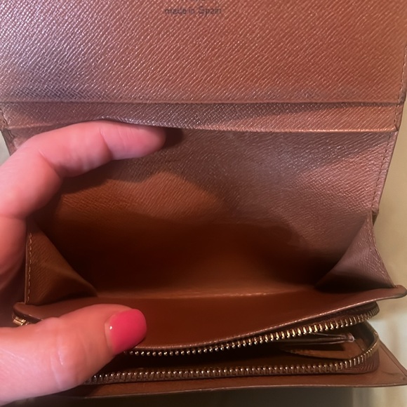 Louis Vuitton Tressor wallet. - Picture 7 of 11